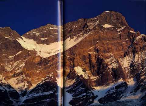 
Dhaulagiri West Face Puchar Wall - Nepal Himalaya by Shiro Shirahata book
